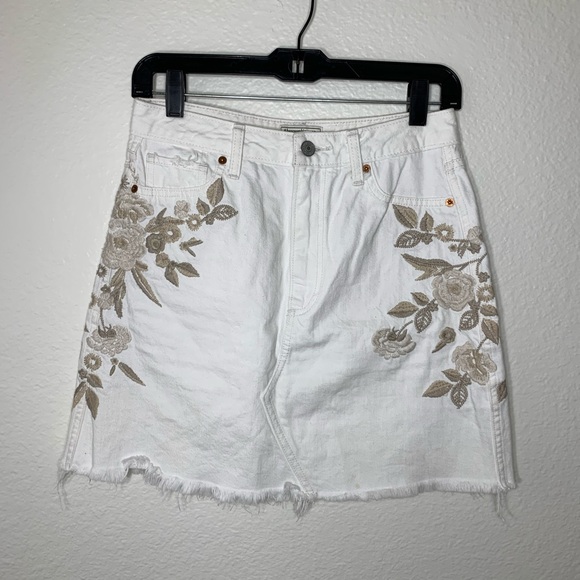 Abercrombie & Fitch Dresses & Skirts - WHITE DENIM SKIRT WITH NUDE/LIGHT BROWN FLOWERS